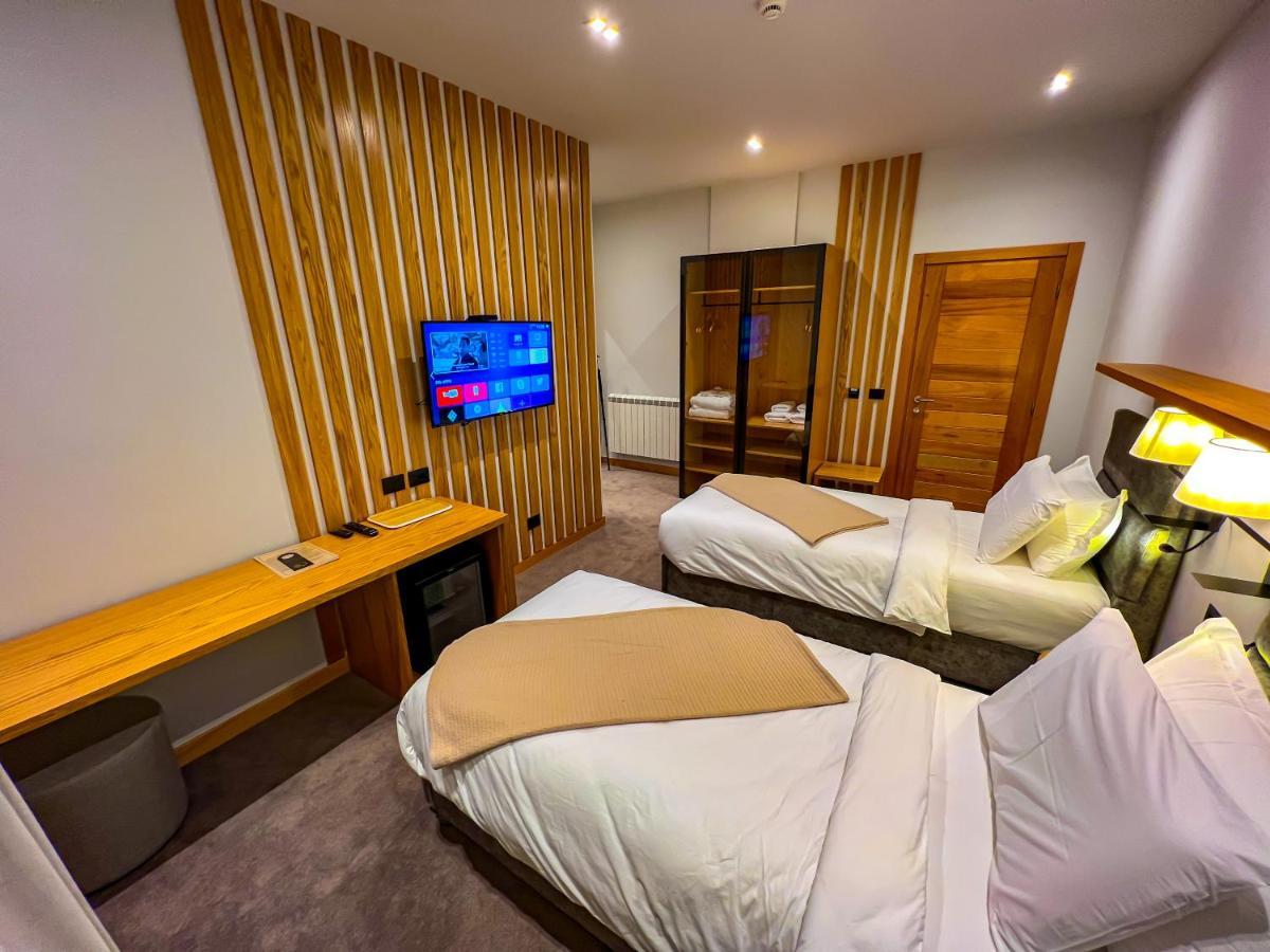 Hotel Kulla e Bajraktarit Boge Esterno foto